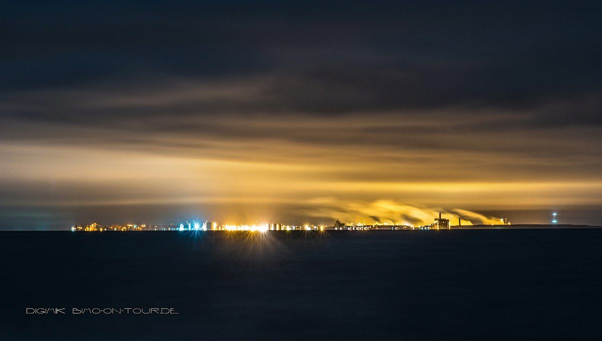 Raffinerie bei Nacht